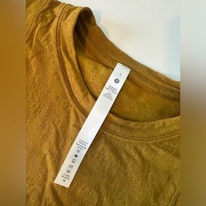 Lululemon All Yours Cropped Train Tank Top Size 2